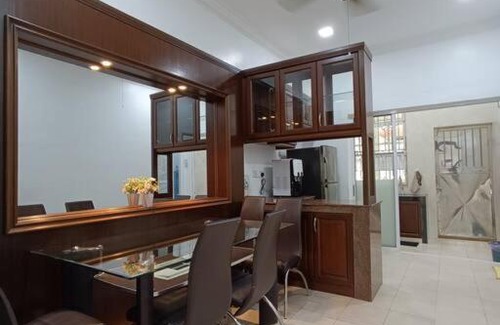 Tangkak House | D96 Homestay Tangkak 钻石民宿