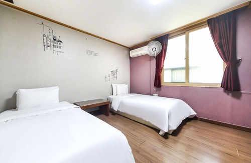 Daedeok-gu Hotel | Daejeon Sintanjin Blue