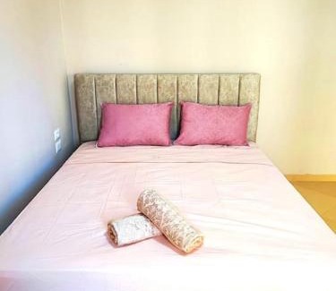 Pogradec Apartment | Dahlila's Home