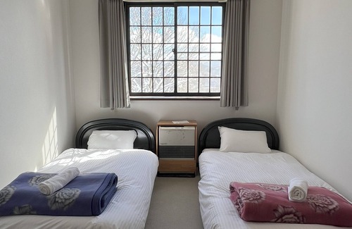 Akakura Onsen Cabin | Daiju Myoko