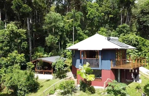 Cow Bay House | Daintree Holiday Homes - Treeverb Beach House