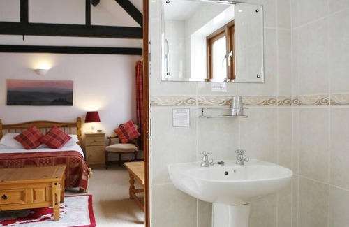 Kingston Apartment | Dairy Cottage Up - Kingston Country Courtyard