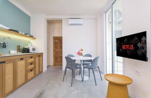 Gemmayzeh Apartment | Daisy 2BR Apartment In Gemmayze