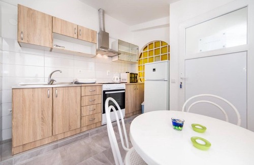 Brist Apartment | Dalmata Apartment - Studio Apartment With Balcony (A1)