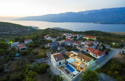Vinjerac Villa | Dalmatian Villa Castello Coza with pool
