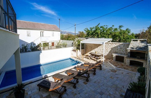 Vinjerac Villa | Dalmatian Villa Castello Coza with pool
