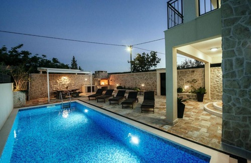 Vinjerac Villa | Dalmatian Villa Castello Coza with pool