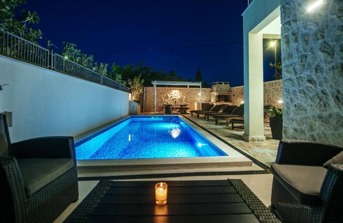 Vinjerac House | Dalmatian Villa Castello Coza with pool