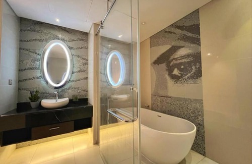 Al Olaya District Apartment | DAMAC Tower Luxury Apartment TWR B FL 18 APT 1803