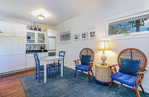 Royal Hawaiian Estates Cabin | Dancing Bamboo Cottage - Your Cozy Getaway Near Volcanoes Nat'l Park