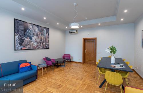 Vidzeme Suburb Apartment | Dandelion Apartments XIXc Cottage