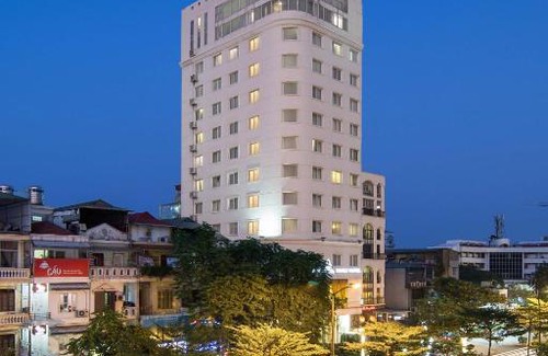 Cong Vi Hotel | Danly Hotel