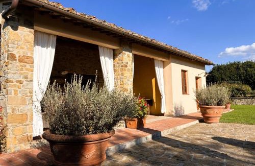 Scandicci House | Dante Country House - Casa con Piscina Privata e Jacuzzi tra Firenze e Chianti