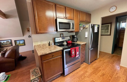 Kachina Village Cabin | Darling Cabin in the Woods