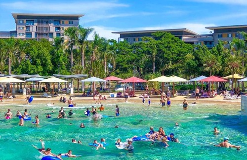 Darwin City Centre Apartment | Darwin Waterfront Wharf Escape Holiday Apartments