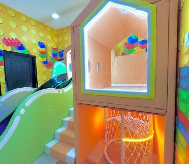 Bukit Baru Villa | Dato Villa Luxury Homestay 12min to Jonker Street 26pax Private Pool Playground KTV BBQ