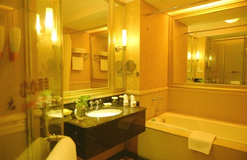 Oroqen Autonomous Banner Hotel | DaXingAnLing Jinma Palace