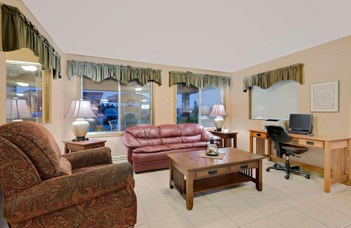 International Falls Hotel | Days Inn by Wyndham International Falls