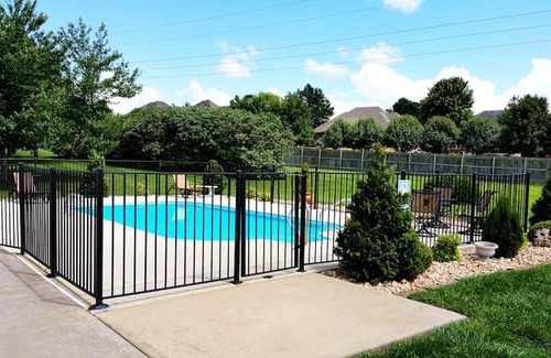 Turners Hotel | Days Inn by Wyndham Battlefield Rd Hwy 65