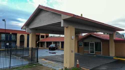 Caddo Valley Hotel | Days Inn by Wyndham Caddo Valley Arkadelphia