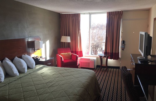 Toddville Road Hotel | Days Inn by Wyndham Charlotte Airport North