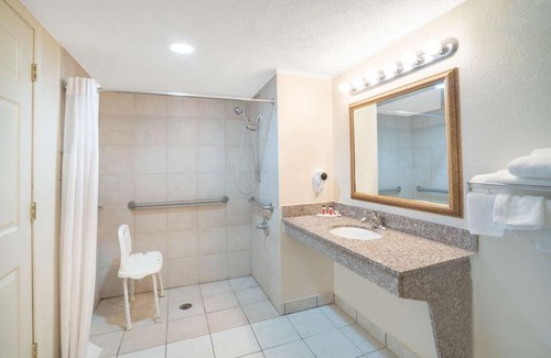 Cave City Hotel | Days Inn by Wyndham Cave City