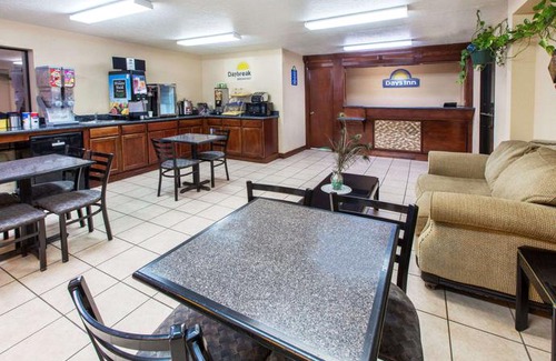 El Reno Hotel | Days Inn by Wyndham El Reno