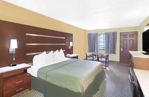 Fayetteville Hotel | Days Inn by Wyndham Fayetteville