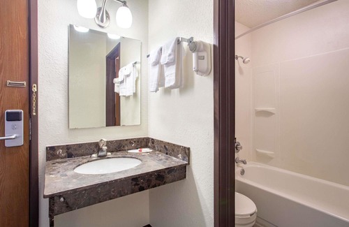 Fond du Lac Hotel | Days Inn by Wyndham Fond du Lac