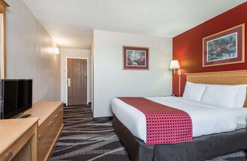 Gillette Hotel | Days Inn by Wyndham Gillette