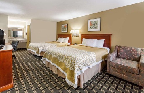 Kent Hotel | Days Inn by Wyndham Kent Akron