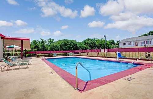 Cedar Bluff Hotel | Days Inn by Wyndham Knoxville West