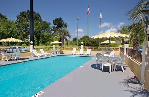 Ladson Hotel | Days Inn by Wyndham Ladson Summerville Charleston