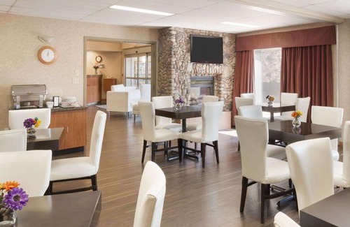 Medicine Hat Hotel | Days Inn by Wyndham Medicine Hat
