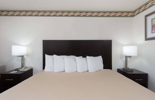 Mexico Hotel | Days Inn by Wyndham Mexico