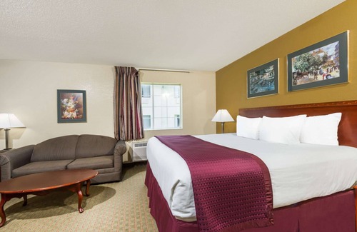 Norton Hotel | Days Inn by Wyndham Norton