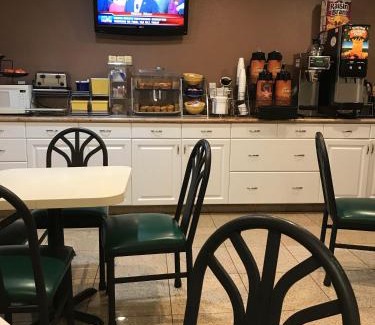 Oceanside Hotel | Days Inn by Wyndham Oceanside