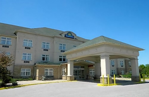 Ramara Hotel | Days Inn by Wyndham Orillia