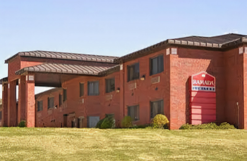 Phenix City Hotel | Days Inn by Wyndham Phenix City Near Fort Benning