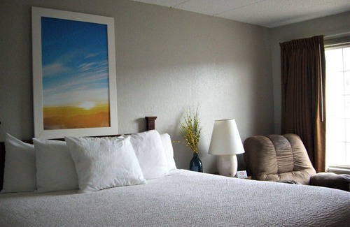 Pierre Hotel | Days Inn by Wyndham Pierre