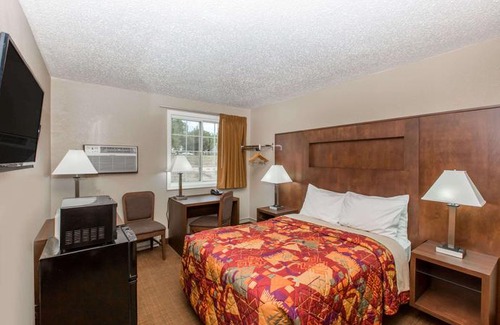 Pierre Hotel | Days Inn by Wyndham Pierre