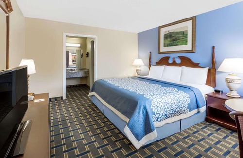 Plymouth Hotel | Days Inn by Wyndham Plymouth