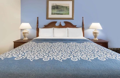 Plymouth Hotel | Days Inn by Wyndham Plymouth