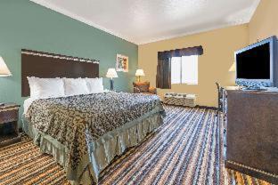 Rockdale Hotel | Days Inn by Wyndham Rockdale Texas