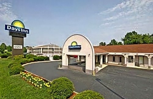 Statesville Hotel | Days Inn by Wyndham Statesville