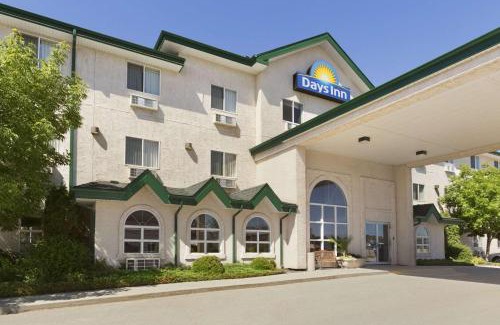 Steinbach Hotel | Days Inn by Wyndham Steinbach
