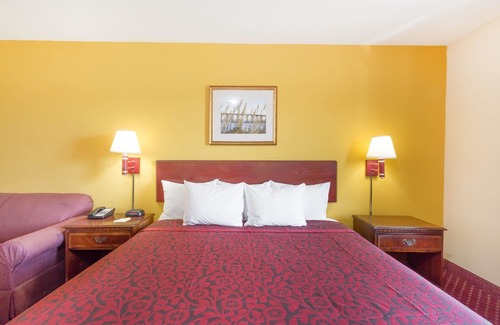 Tappahannock Hotel | Days Inn by Wyndham Tappahannock
