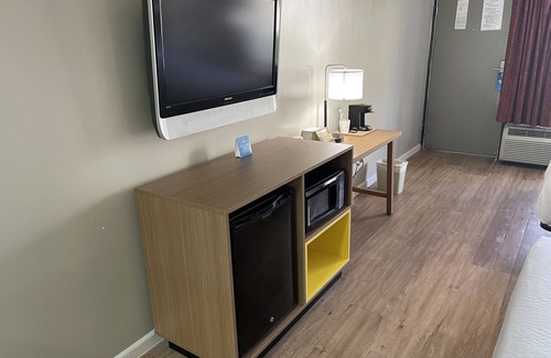 Valdosta Hotel | Days Inn by Wyndham Valdosta/Near Valdosta Mall