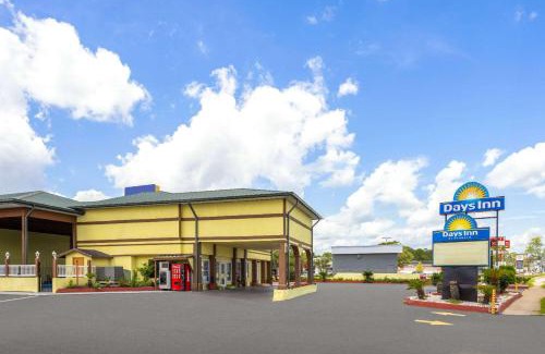 Waycross Hotel | Days Inn by Wyndham Waycross