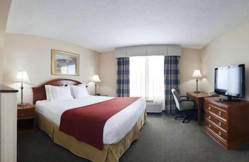 Onalaska Hotel | Days Inn & Suites by Wyndham Onalaska/La Crosse